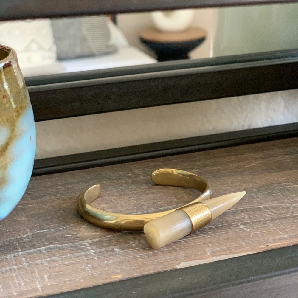 Horn stone bracelet